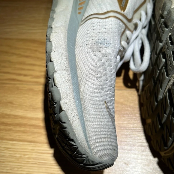 Brooks Adrenaline GTS 20 - Picture 8 of 10